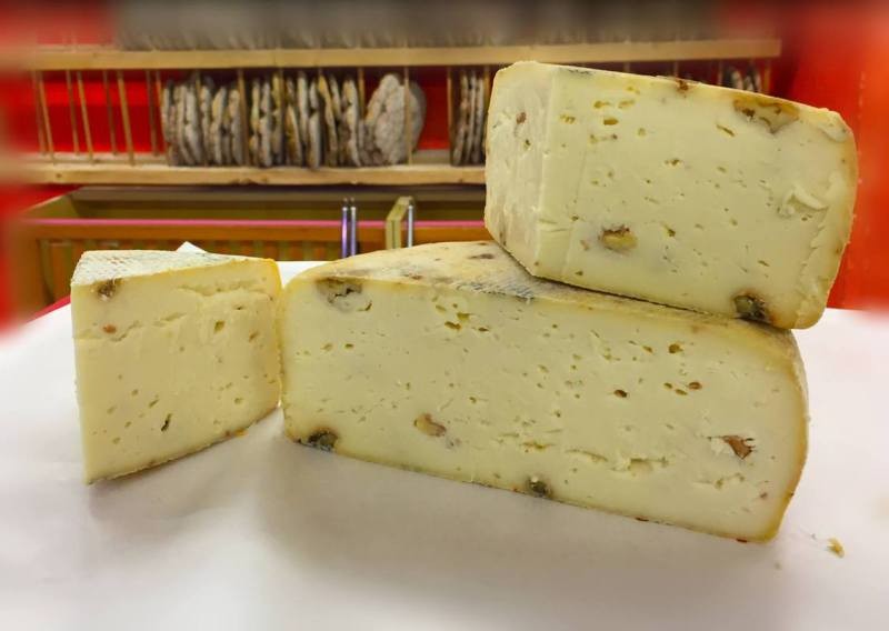 Formaggio alle noci